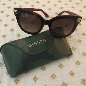 EUC Valentino Rockstud Tortoise Shell Sunglasses